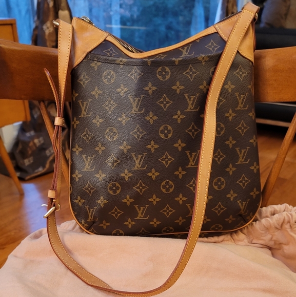 SOLD 100% Authentic Louis Vuitton Odeon MM - Picture 8 of 11